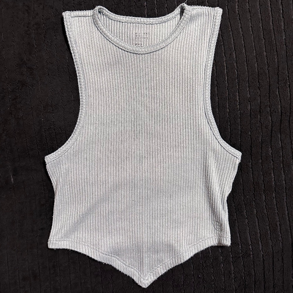 Gilly Hicks tank